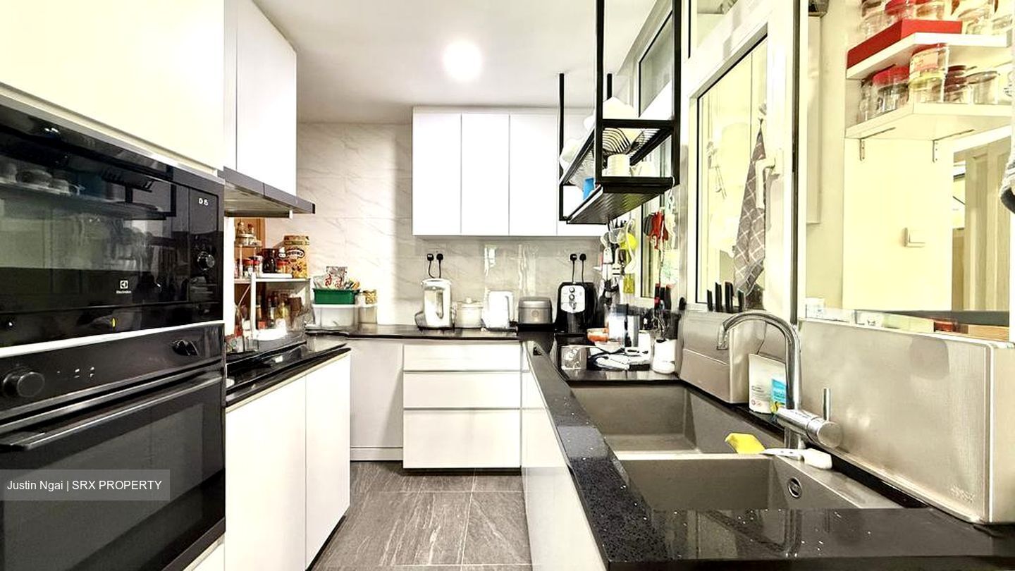 Summerhill (D21), Condominium #504002851